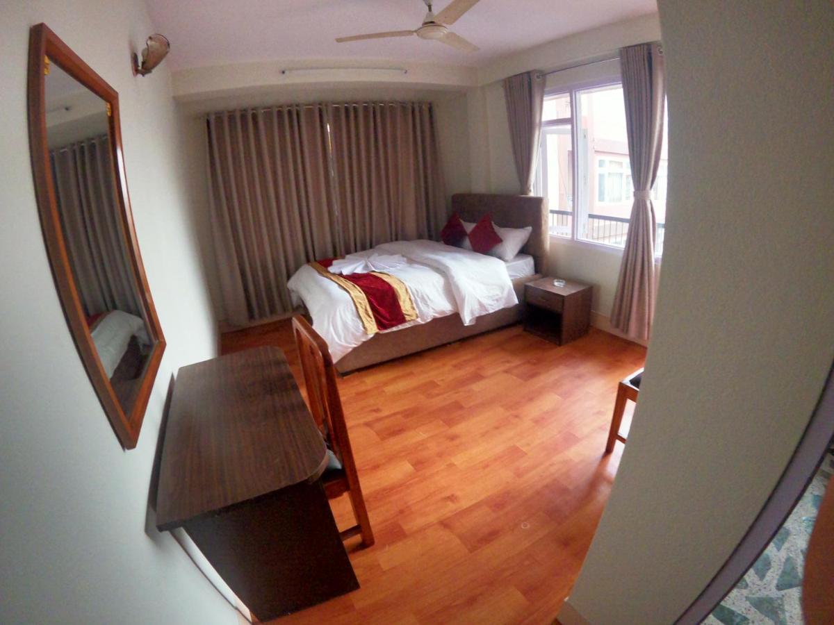 ออม ทารา เกสท์เฮาส์ Hotel กาฐมาณฑุ ภายนอก รูปภาพ